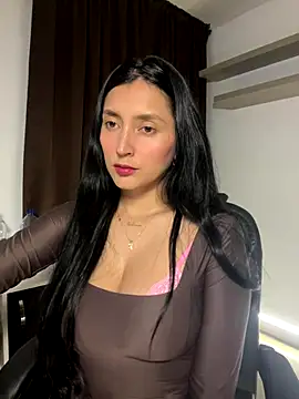Snapshot of Valentina_cartier chatting on September 2025 11:54:01 PM Valentina cartier online show from September 2025 11:54:01 PM
