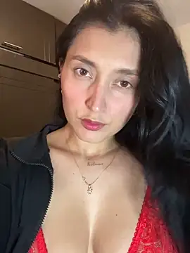 Snapshot of Valentina_cartier chatting on September 2025 12:00:02 AM Valentina cartier online show from September 2025 12:00:02 AM