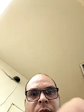 Snapshot of Camilo-31RI chatting on February 2026 01:55:01 PM Camilo-31RI online show from February 2026 01:55:01 PM