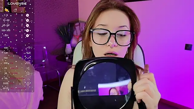 Snapshot of Eridabytrend chatting on December 2025 12:17:02 PM Eridabytrend online show from December 2025 12:17:02 PM