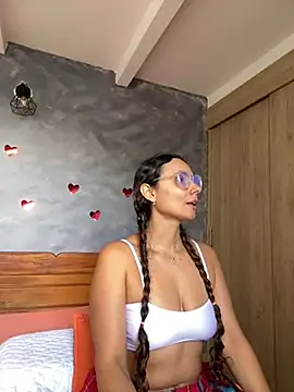 MafeeRoss online show from February 2026 06:08:01 PM