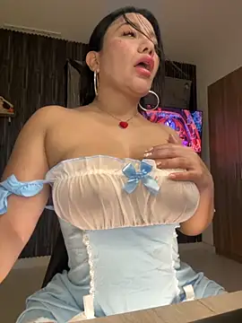 Snapshot of Abril10_ chatting on October 2025 11:31:01 AM Abril10 online show from October 2025 11:31:01 AM