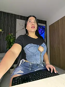 Abril10  online show from June 2026 04:00:01 PM