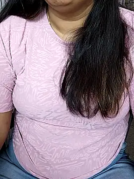 Snapshot of QueenHaryana chatting on June 2026 04:46:01 AM QueenHaryana online show from June 2026 04:46:01 AM