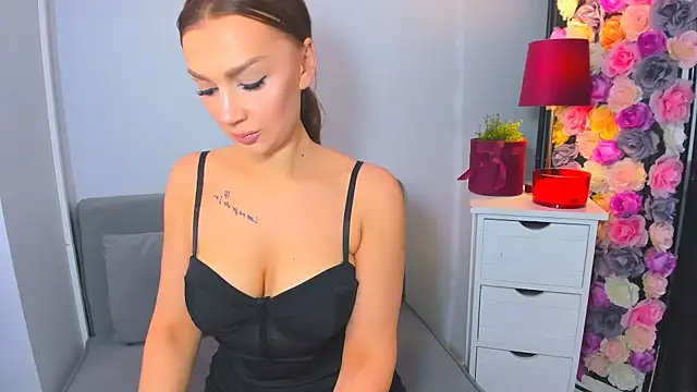 OliviaFantasy online show from November 2025 11:59:02 AM