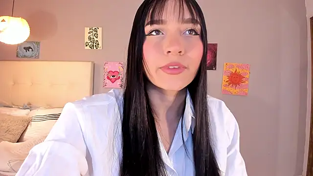 Snapshot of Maia_W10 chatting on June 2026 12:22:01 PM Maia W10 online show from June 2026 12:22:01 PM