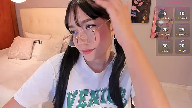 Maia W10 online show from January 2026 12:08:02 PM