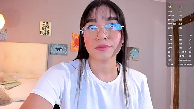 Snapshot of Maia_W10 chatting on May 2026 12:14:01 PM Maia W10 online show from May 2026 12:14:01 PM