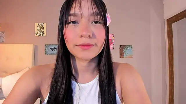 Snapshot of Maia_W10 chatting on April 2026 12:01:02 PM Maia W10 online show from April 2026 12:01:02 PM