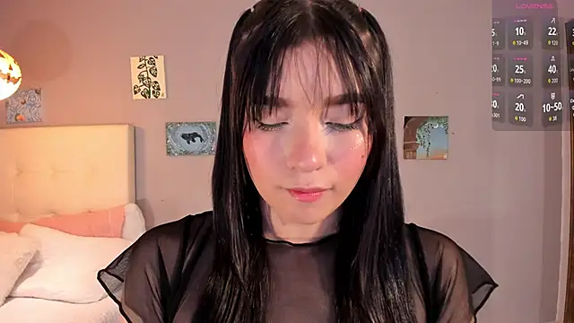 Maia W10 online show from April 2026 12:22:01 PM