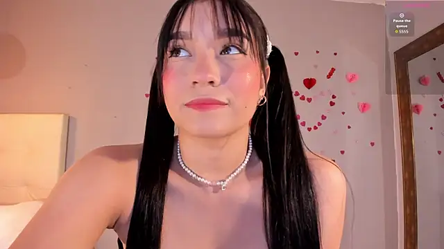 Maia W10 online show from April 2026 12:18:02 PM