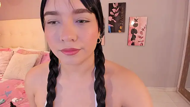 Maia W10 online show from January 2026 12:11:02 PM