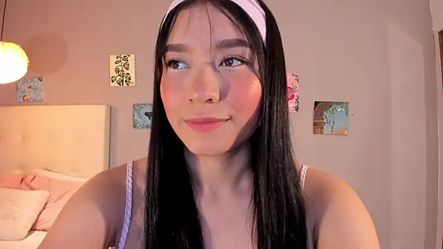 Maia W10 online show from April 2026 03:04:01 PM