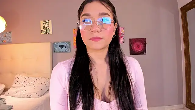 Snapshot of Maia_W10 chatting on May 2026 12:23:02 PM Maia W10 online show from May 2026 12:23:02 PM