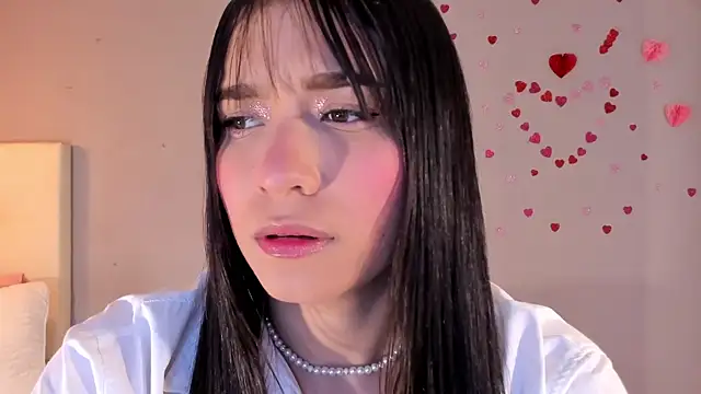 Maia W10 online show from April 2026 12:17:01 PM