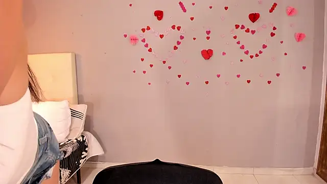 Maia W10 online show from March 2026 12:28:02 PM