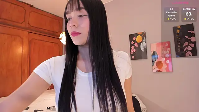 Maia W10 online show from February 2026 12:25:02 PM