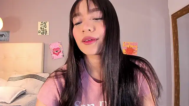 Snapshot of Maia_W10 chatting on July 2026 12:32:02 PM Maia W10 online show from July 2026 12:32:02 PM