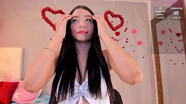 Maia W10 online show from February 2026 12:46:01 PM