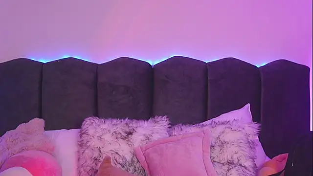 Lilou albrecht online show from February 2026 12:27:01 PM