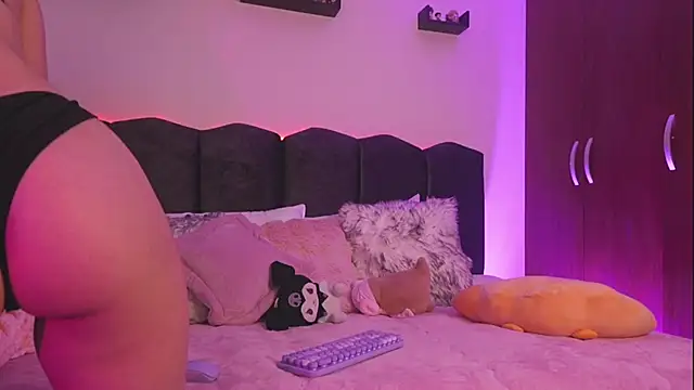 Lilou albrecht online show from February 2026 11:55:02 AM