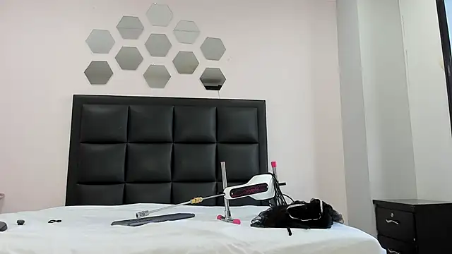 Catalina Jonex online show from April 2026 11:49:02 AM