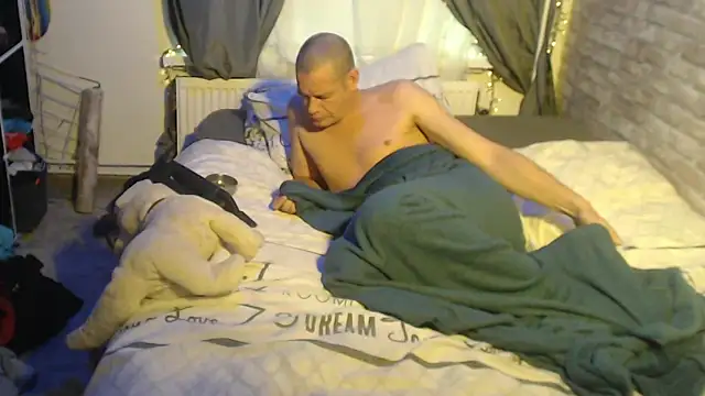 Snapshot of mikeythebestsucker chatting on January 2025 02:03:02 PM mikeythebestsucker online show from January 2025 02:03:02 PM
