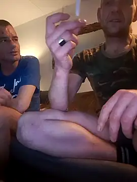 Snapshot of mikeythebestsucker chatting on November 2025 01:16:01 AM mikeythebestsucker online show from November 2025 01:16:01 AM