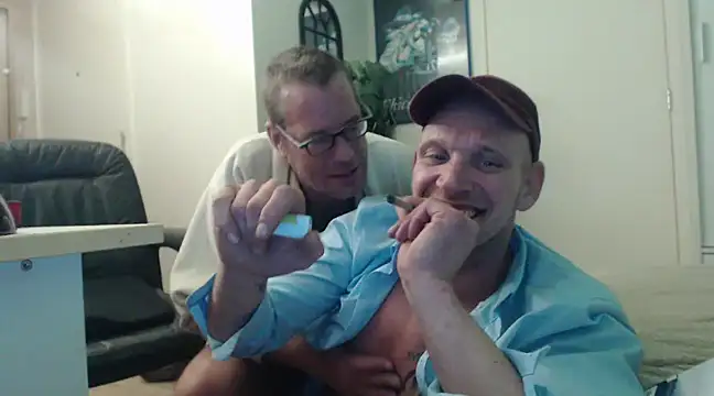 Snapshot of mikeythebestsucker chatting on December 2024 02:47:01 AM mikeythebestsucker online show from December 2024 02:47:01 AM