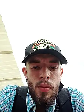 Aaronkiller online show from May 2026 09:54:01 PM