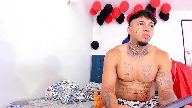 Snapshot of daamonxxx19 chatting on November 2025 06:57:01 PM daamonxxx19 online show from November 2025 06:57:01 PM