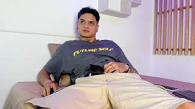 Myk3xx online show from December 2024 11:57:02 AM
