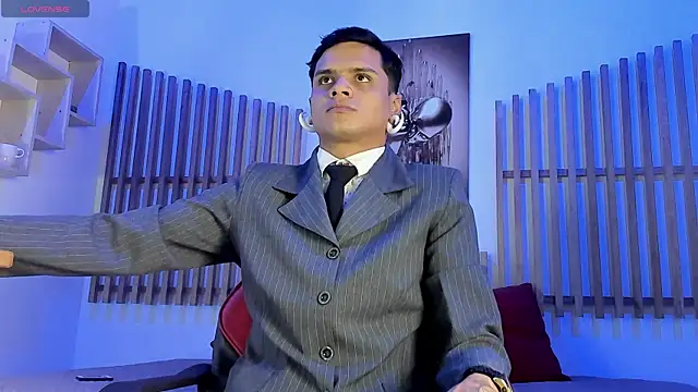 Myk3xx online show from December 2024 07:36:01 PM
