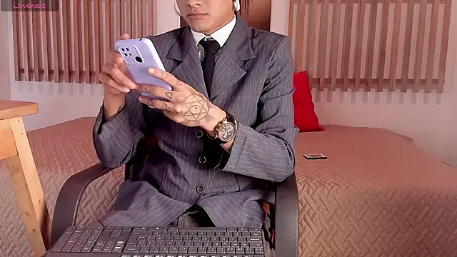 Myk3xx online show from December 2024 10:38:02 PM