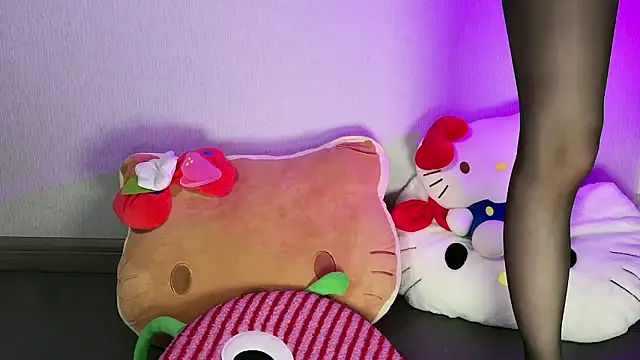 Snapshot of Fairy-HF chatting on November 2025 10:30:02 AM Fairy-HF online show from November 2025 10:30:02 AM