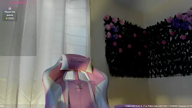 sweetieandjuicyy online show from June 2026 08:47:01 PM