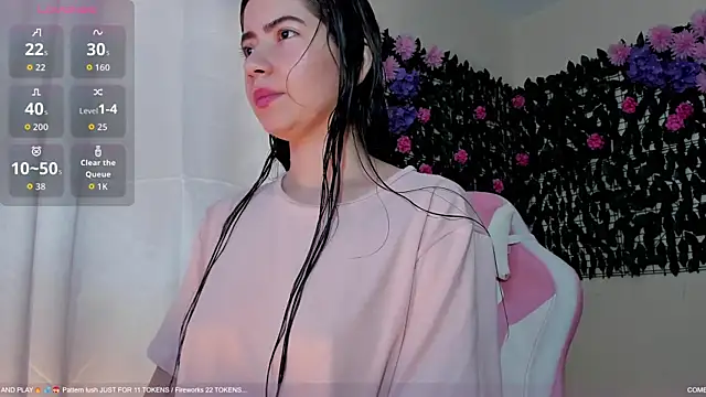 sweetieandjuicyy online show from May 2026 05:40:02 PM