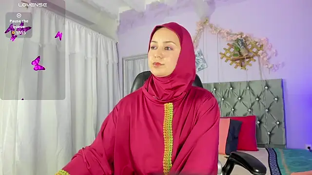 Snapshot of BadraSaadi chatting on October 2025 07:47:01 PM BadraSaadi online show from October 2025 07:47:01 PM