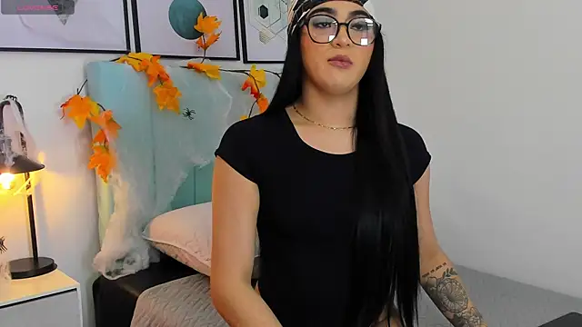 Snapshot of MiissIvy chatting on October 2025 12:06:02 PM MiissIvy online show from October 2025 12:06:02 PM