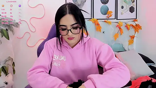 Snapshot of MiissIvy chatting on October 2025 12:15:01 PM MiissIvy online show from October 2025 12:15:01 PM