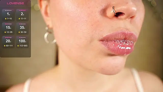 Snapshot of alma_yammy chatting on November 2025 04:07:02 PM alma yammy online show from November 2025 04:07:02 PM