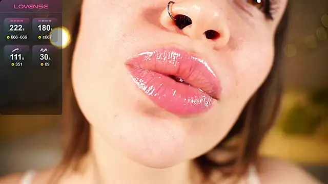 Snapshot of alma_yammy chatting on November 2025 04:54:02 PM alma yammy online show from November 2025 04:54:02 PM