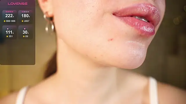 Snapshot of alma_yammy chatting on December 2025 05:40:01 PM alma yammy online show from December 2025 05:40:01 PM