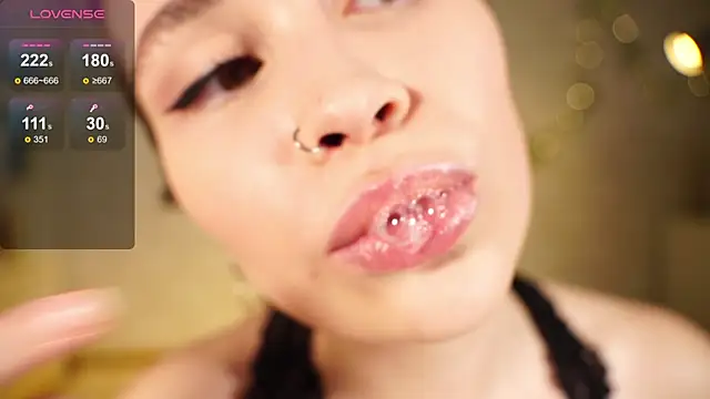 Snapshot of alma_yammy chatting on December 2025 04:28:02 PM alma yammy online show from December 2025 04:28:02 PM