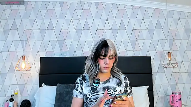 JustinePerry online show from November 2025 03:39:02 AM