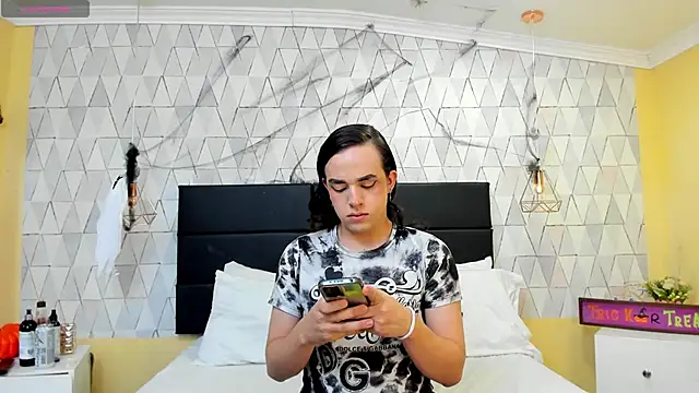 JustinePerry online show from November 2025 03:09:02 AM