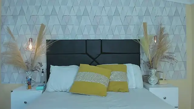 JustinePerry online show from February 2026 03:39:01 AM