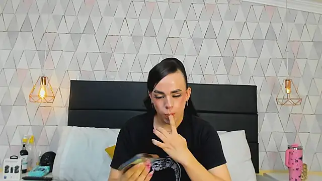 JustinePerry online show from December 2025 03:40:01 AM