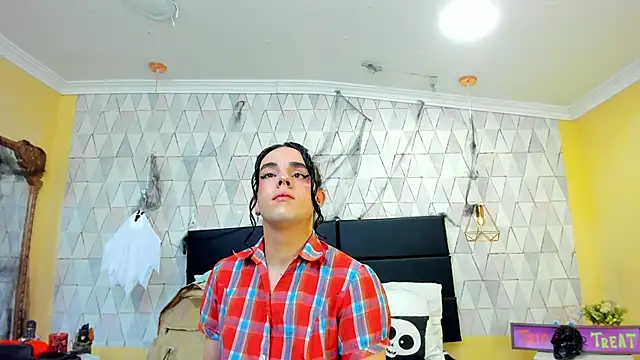 JustinePerry online show from October 2025 03:47:01 AM