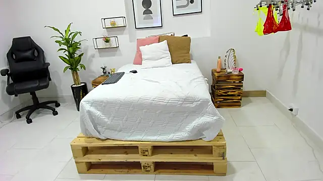 Snapshot of afrodita_martinez chatting on January 2025 09:28:01 AM afrodita martinez online show from January 2025 09:28:01 AM